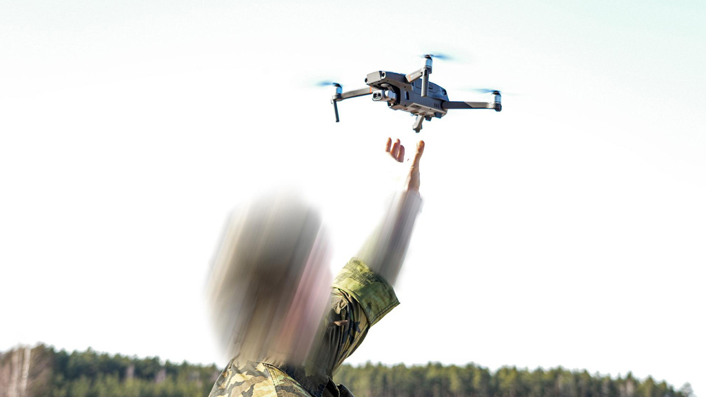 Vojáci 7. úkolového uskupení absolvovali kurz řízení bezpilotních prostředků