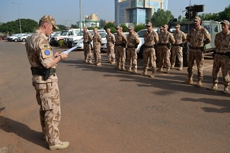 Také vojáci v Mali oslavili „Den vzniku samostatného Československého státu“
