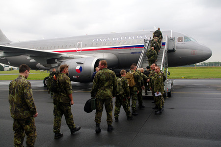 Armáda ČR zahájila střídání vojáků v operaci EU TM v Mali