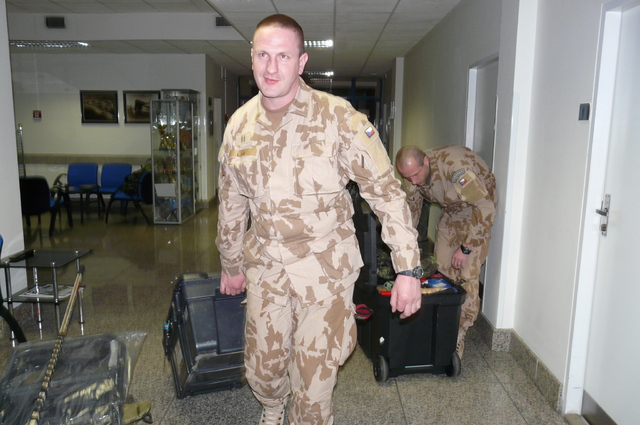 A do letadla směr Bamako…