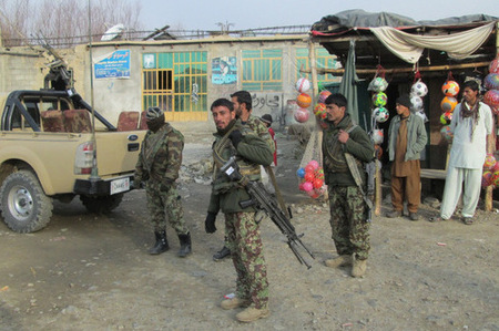 Být na patrole s Afghánci je bezpečnější, říkají vojáci 3. strážní roty
