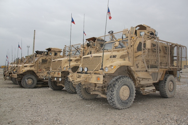 Vojáci strážních rot BAF plní úkoly v rámci operace Resolute Support na vozidlech MRAP 2