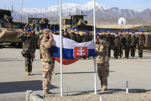 Slovenští příslušníci 4. VJVP opustili výcvikové centrum o několik dní dříve