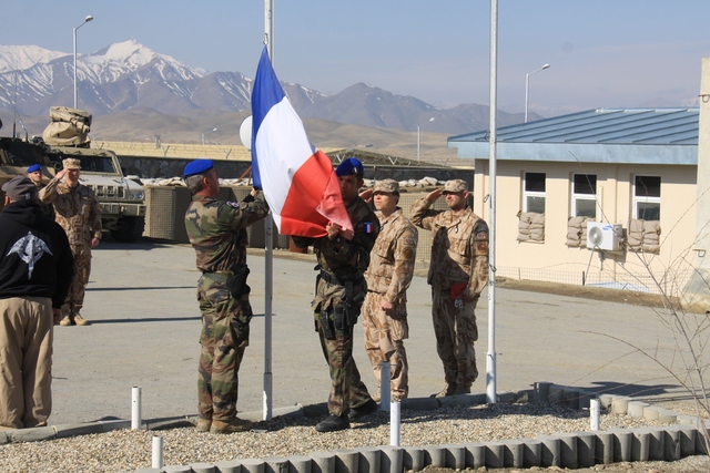 Vlajka vedoucího národa byla stažena jako poslední