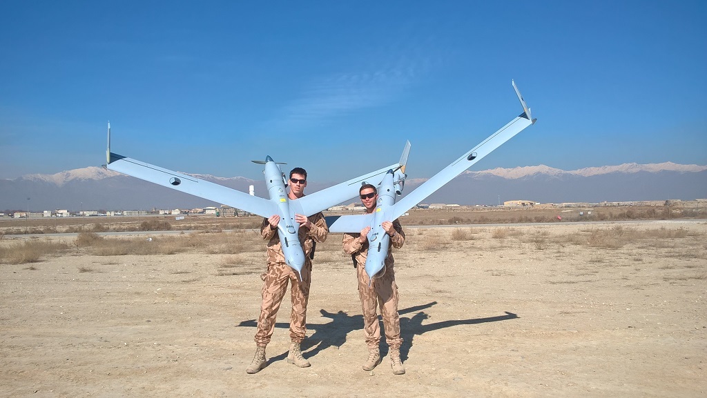 Příslušníci týmu s bezpilotními letouny Scan Eagle v Afghánistánu