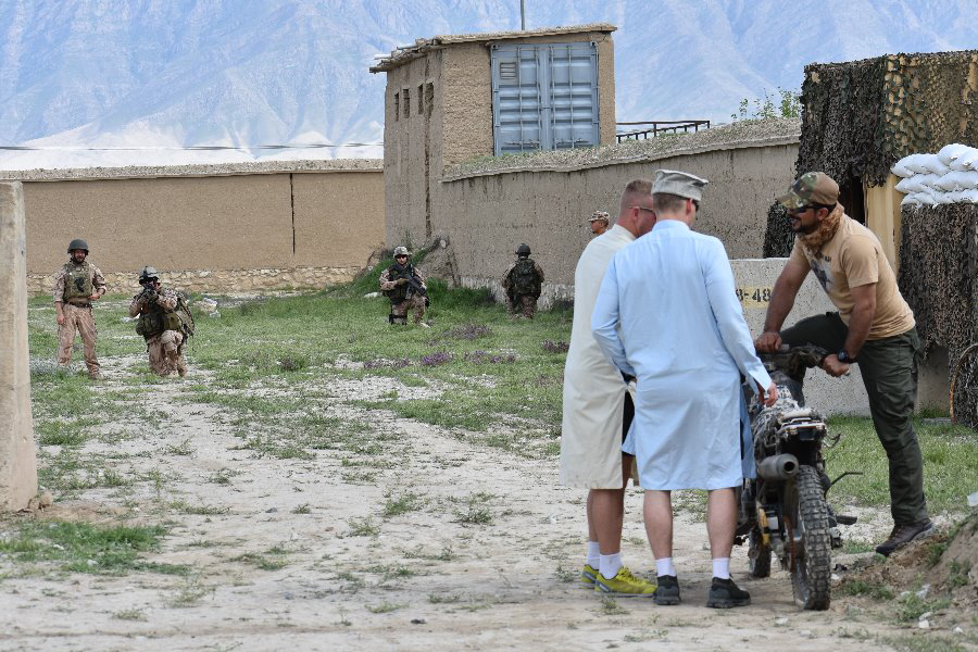 K výcviku vojákům slouží rozsáhlý cvičný komplex imitující běžnou afghánskou vesnici