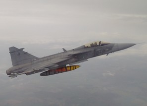 JAS-39 Gripen v letu