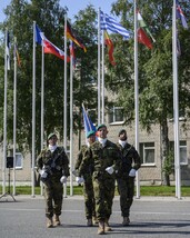 V pátek 22. července se po šesti měsících v zahraniční operaci alianční předsunuté přítomnosti eFP v Lotyšsku vystřídali čeští vojáci. V pořadí již 9. úkolové uskupení Armády ČR opět tvoří především pontonisté 15. ženijního pluku z Bechyně.