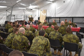 Beseda s vojáky na základně Adaži byla o modernizaci armády a jejích úkolech v příštím roce, bezpečnostní situaci v Pobaltí anebo aktuální covidové situaci v České republice