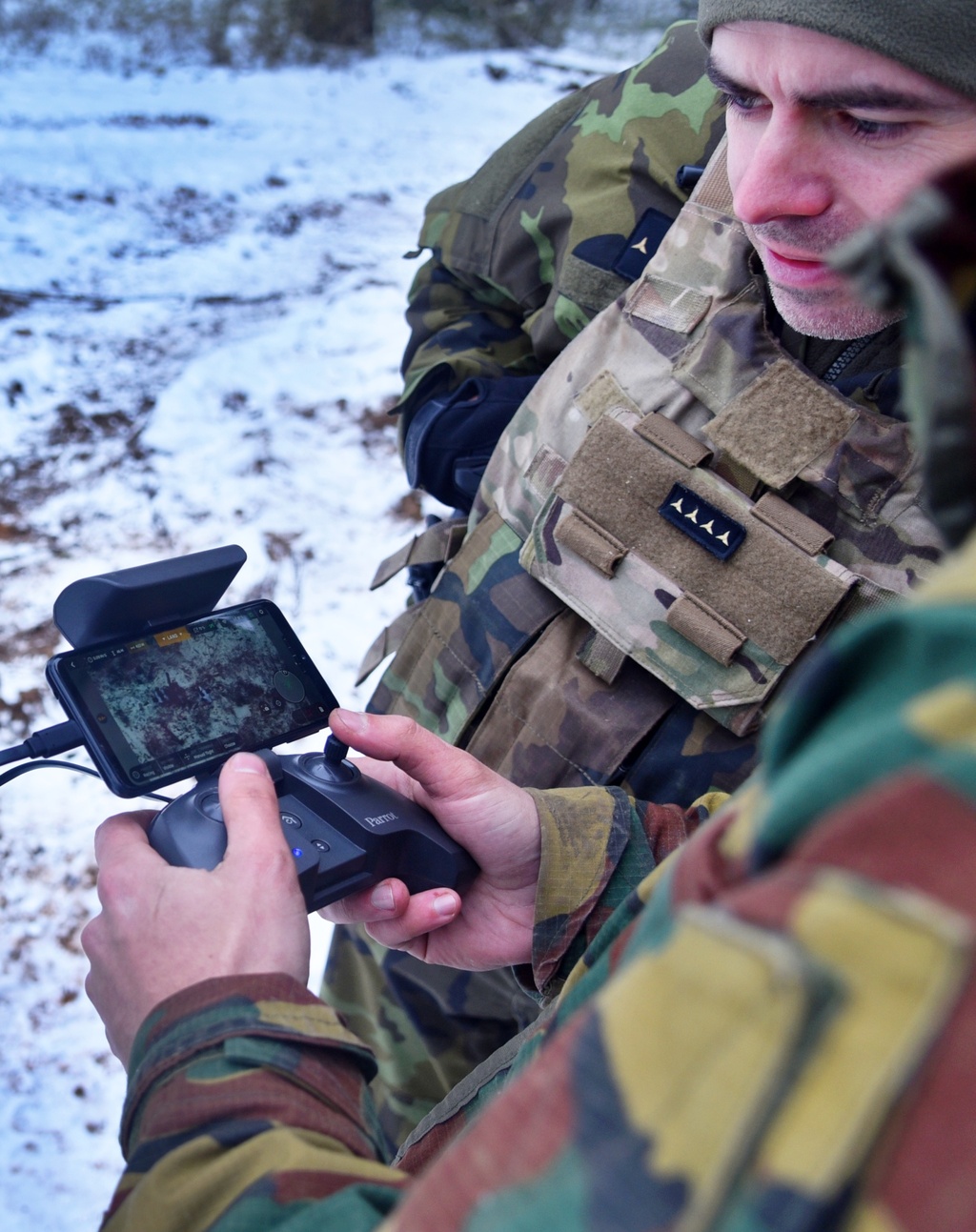 Průzkumný let dronu dokáže odhalit pozice protivník