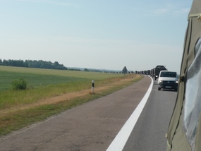 430 km jeli vojáci po vlastní ose