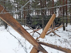 Minometná četa se vrátila do vyčkávacího postavení a potřebuje doplnit munici