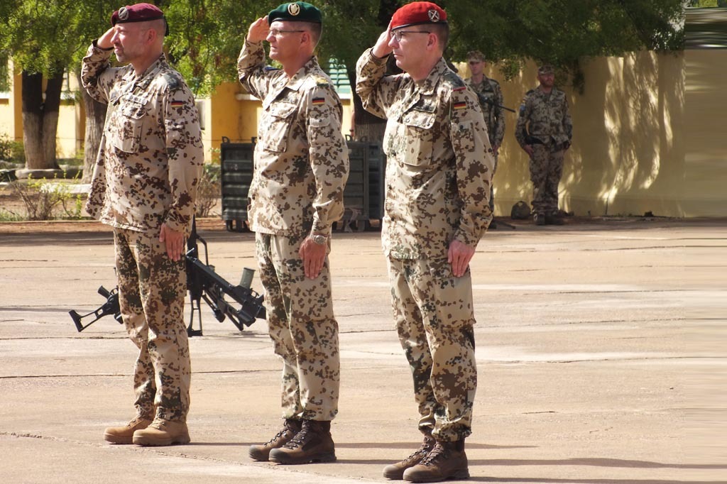  Zdravice generála Mirowa a plukovníků Bonnena a Schmidta