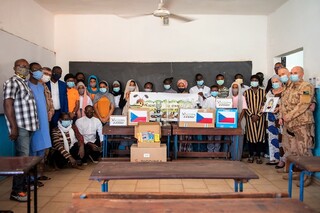 Česká armáda v Mali podporuje výcvik, školství i sociální centra