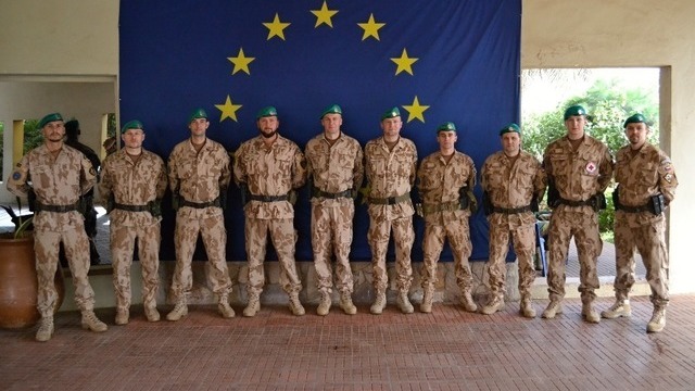 Čeští příslušníci mise EUTM se zapojili do bojů s teroristy v hotelovém komplexu v Mali