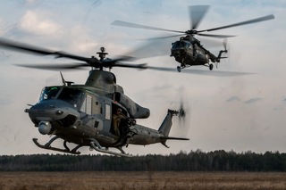 Vrtulníky Mi-171Š se vrací zpět na základnu v ČR a nové víceúčelové vrtulníky UH-1Y Venom je vystřídají při plnění úkolů na polské východní hranici.