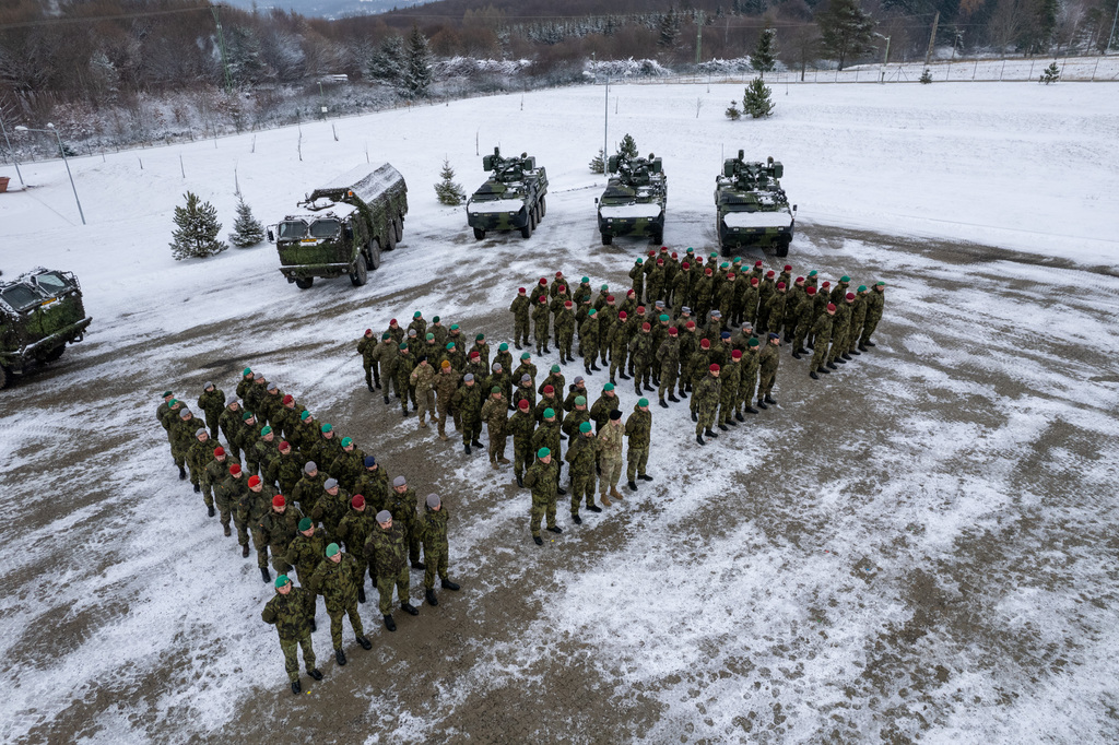 Vybraní příslušníci MN BG SVK na slavnostním nástupu