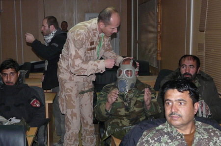 Čeští chemici učí Afghánce