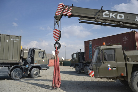 Nelehká služba kábulských řidičů a skladníků 