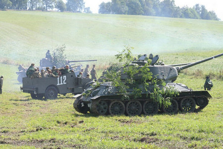 WW2 demonstration (3)
