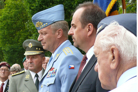From the left: Major General Jan Salaganic, Chief of Operations at the General Staff of Armed Forces of the Slovak Republic, General Vlastimil Picek and Minister Jan Kohout at the ceremony