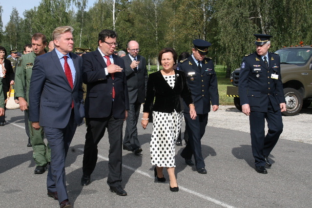 Zprava ministři Rasa Juknevičiene, Alexandr Vondra a Audronius Ažuvalis