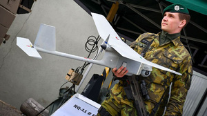 Ilustrační obrázek ke článkuArmáda upřednostní potřeby taktických jednotek: Nejdříve nakoupí 200 menších dronů, až pak střední 