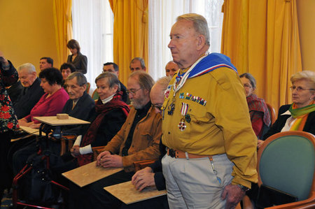 Frantisek Zahradka received the War Veteran certificate