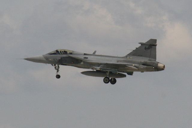 Přistání JAS-39 Gripen AČR 