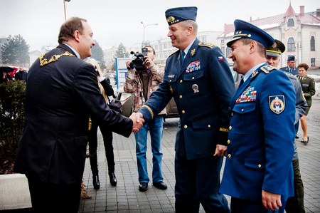 Milan Gura, Mayor of Cadca, welcomes General Picek in front of the Town Hall