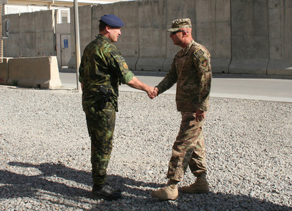 České vojáky v Kábulu navštívil velitel ISAF Joint Command