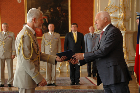 New Chief of the General Staff Lieutenant General Petr Pavel and Czech President Vaclav Klaus
