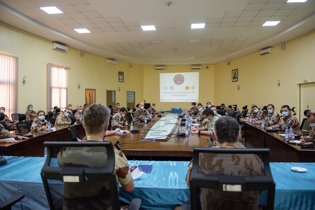 Posluchači francouzského kurzu generálního štábu