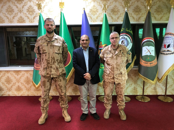 Česká republika již třetím rokem úspěšně pomáhá iráckému vojenskému školství