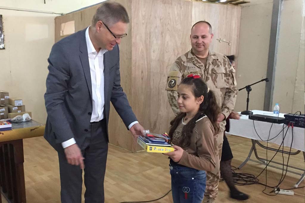 Děti měly z humanitárního daru upřímnou radost