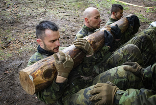 Počítaly se sedy-lehy s kládou, důležitá zde byla spolupráce uvnitř týmu