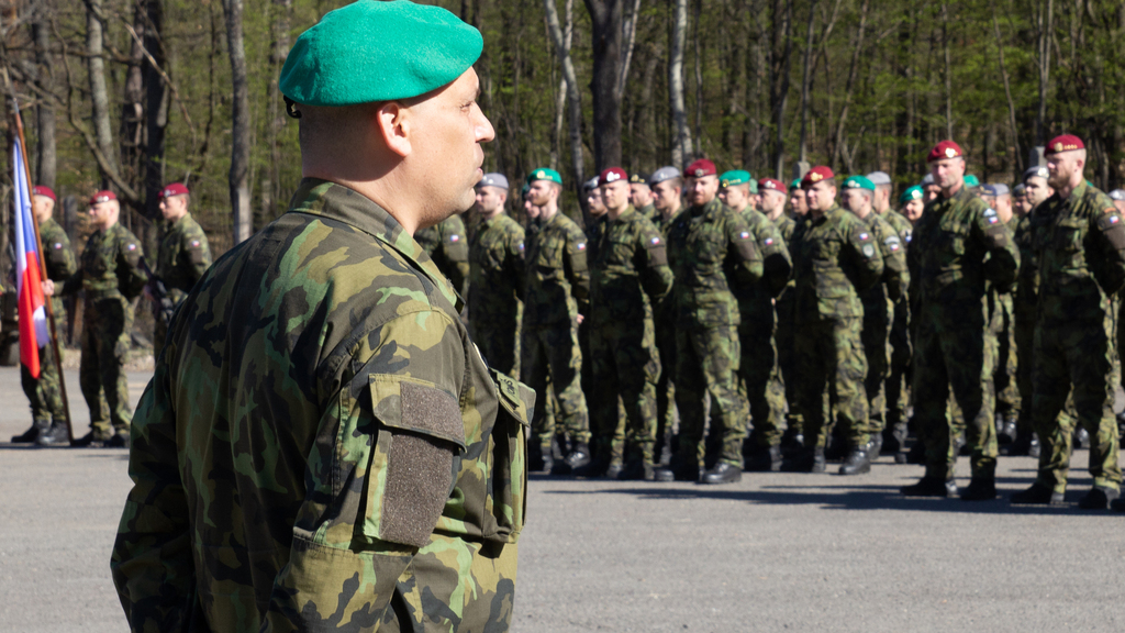 Velení alianční předsunuté přítomnosti poprvé pod českou vlajkou