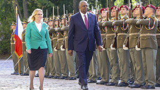 Ilustrační obrázek ke článkuMinistryně obrany Černochová přijala amerického ministra obrany Austina. Jednali o pomoci Ukrajině a bilaterální spolupráci
