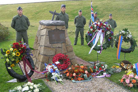 Czech airmen in the Netherlands pay tribute to WW II Czechoslovak aircrew