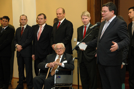 Minister Vondra during speech