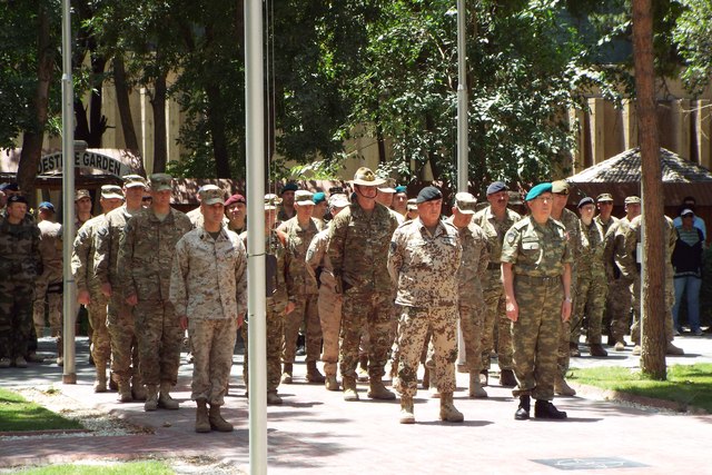 Z ceremoniálu na velitelství ISAF v Kábulu