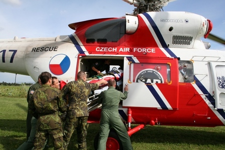 Air Rescue Service evacuates a wounded person 