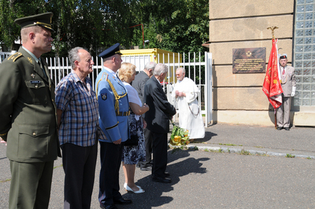 Memorial plaque to honour members of former forced-labour camps unveiled