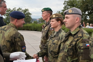 Čeští vojáci se vrátili ze zahraničních operací. Na Vítkově převzali ocenění za svou službu