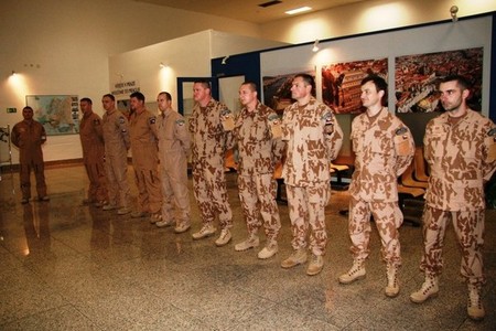 Letoun CASA zamířil na Sinaj