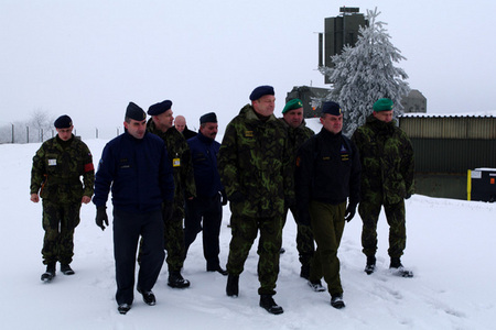 General Picek visits a combat position of the 6th Radiotechnical Company at Plana