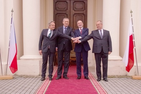 V4 Ministers of Defence meet in Liblice