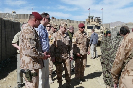 Czech personnel train Afghan kandak soldiers