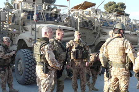 Generál Pavel vzdal symbolickou poctu padlým vojákům přímo na místě, kde zahynuli