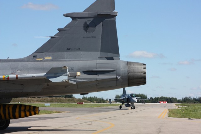Pojíždění JAS-39 (3) 